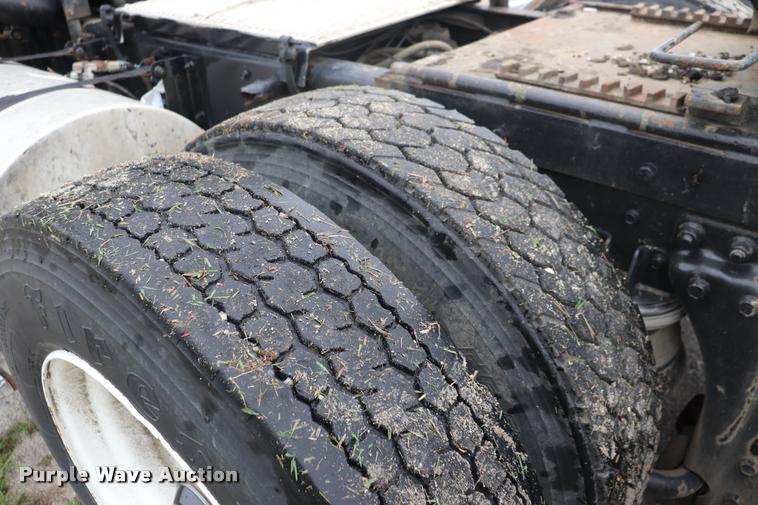 image for item DQ9447 1983 Kenworth K10 semi truck