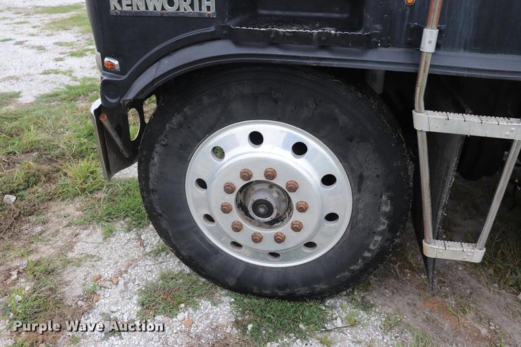 image for item DQ9447 1983 Kenworth K10 semi truck