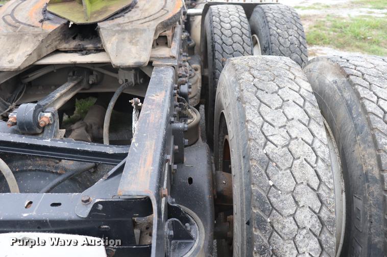 image for item DQ9447 1983 Kenworth K10 semi truck