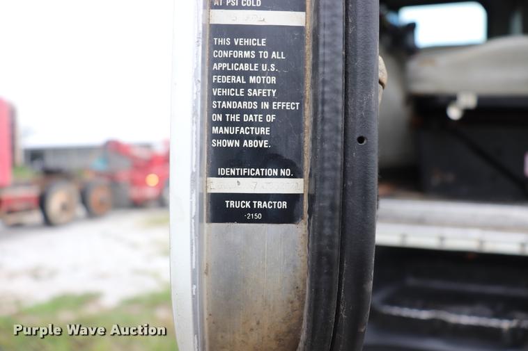 image for item DQ9447 1983 Kenworth K10 semi truck