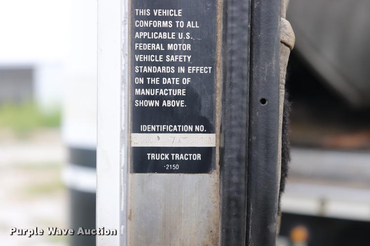 image for item DQ9447 1983 Kenworth K10 semi truck