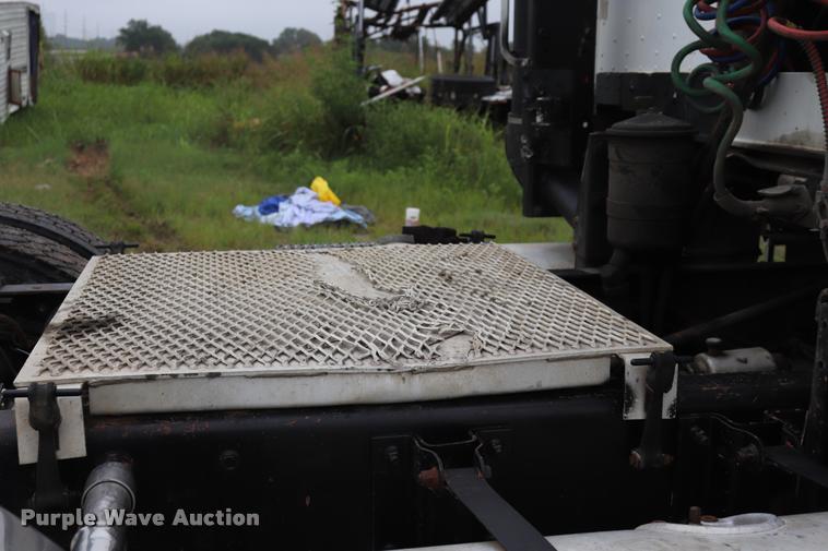 image for item DQ9447 1983 Kenworth K10 semi truck