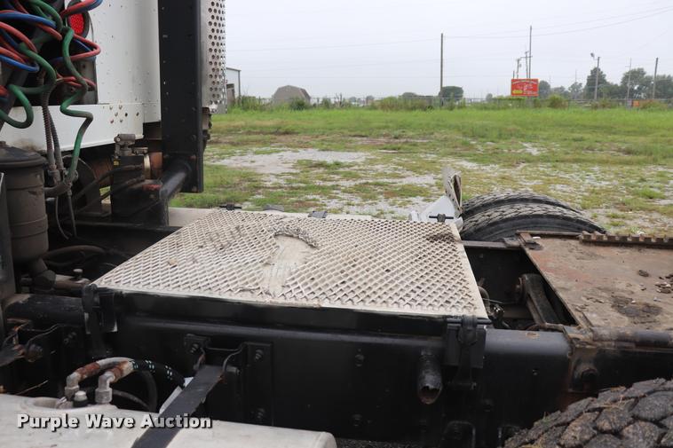 image for item DQ9447 1983 Kenworth K10 semi truck