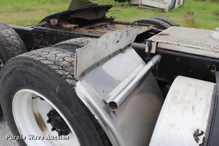 image for item DQ9447 1983 Kenworth K10 semi truck