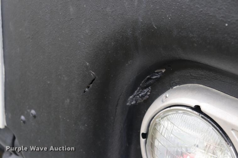 image for item DQ9447 1983 Kenworth K10 semi truck