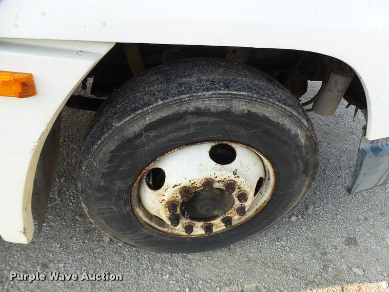 image for item K1786 1994 Freightliner FLD truck cab and chassis