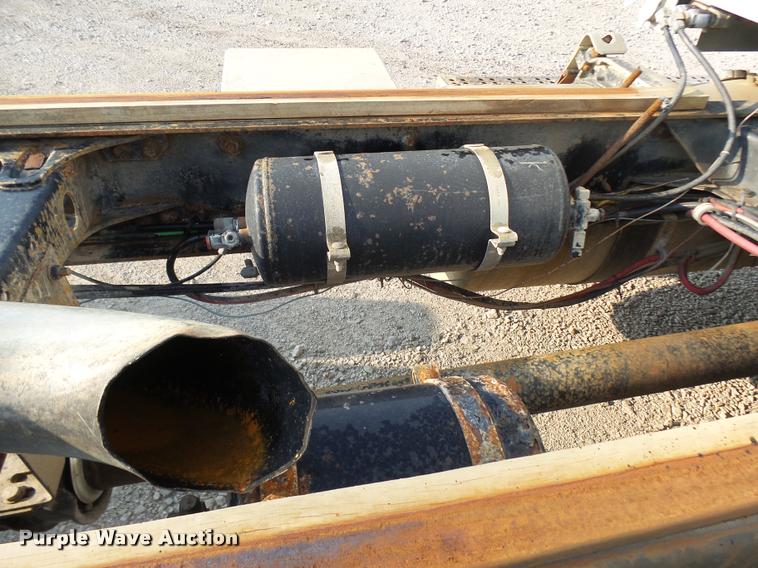 image for item K1786 1994 Freightliner FLD truck cab and chassis