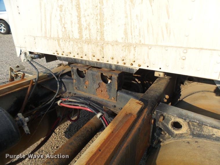 image for item K1786 1994 Freightliner FLD truck cab and chassis