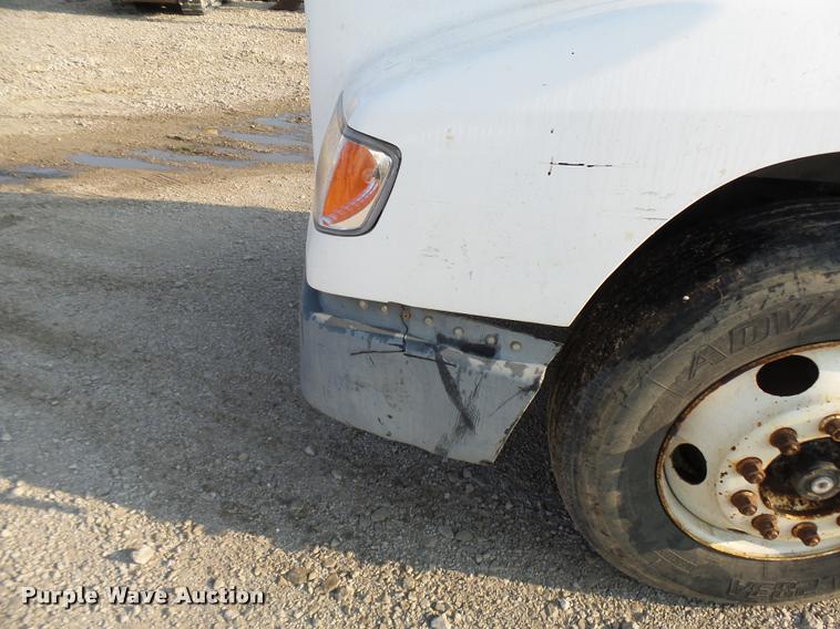 image for item K1786 1994 Freightliner FLD truck cab and chassis