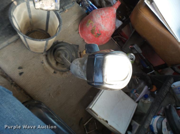 image for item K1786 1994 Freightliner FLD truck cab and chassis