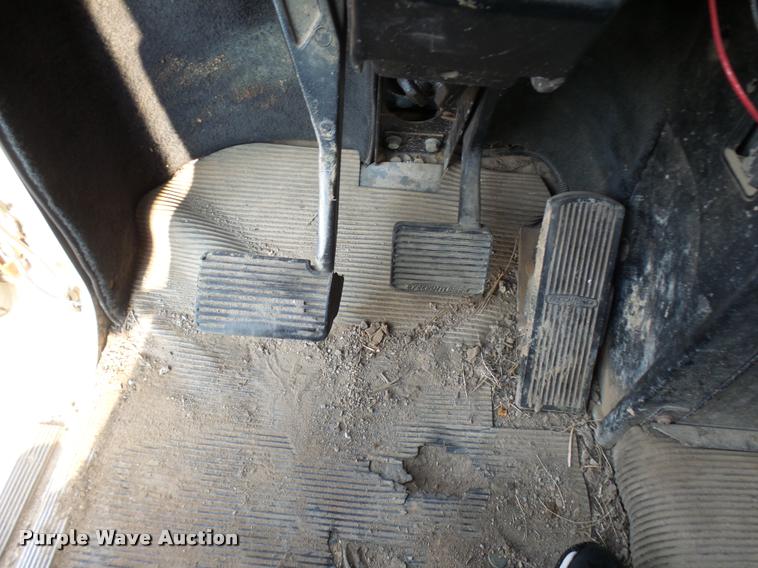 image for item K1786 1994 Freightliner FLD truck cab and chassis