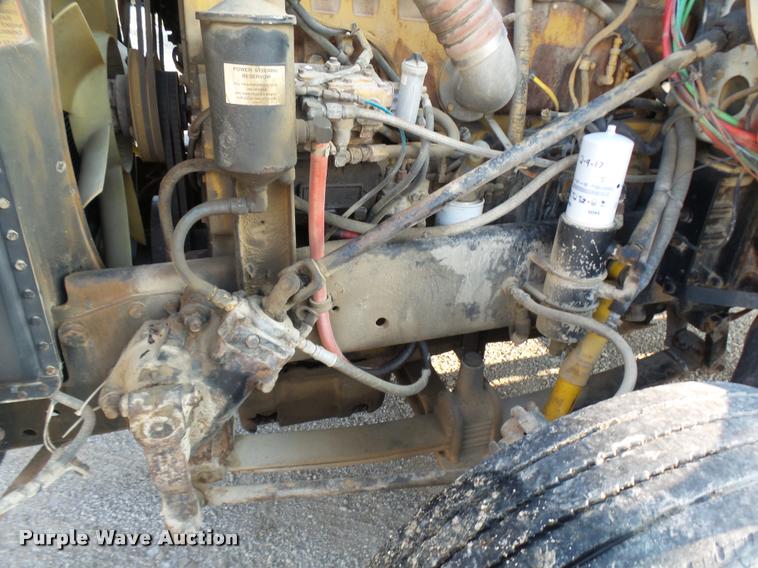 image for item K1786 1994 Freightliner FLD truck cab and chassis