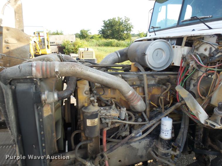 image for item K1786 1994 Freightliner FLD truck cab and chassis