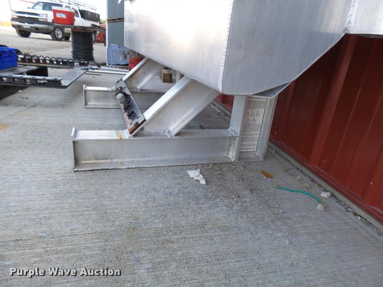 image for item K1787 Merritt aluminum headache rack