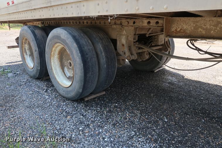 image for item K1797 1994 Pines walking floor trailer