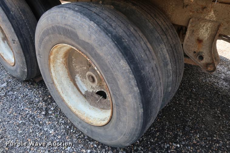 image for item K1797 1994 Pines walking floor trailer