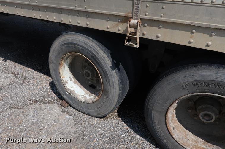 image for item K1797 1994 Pines walking floor trailer