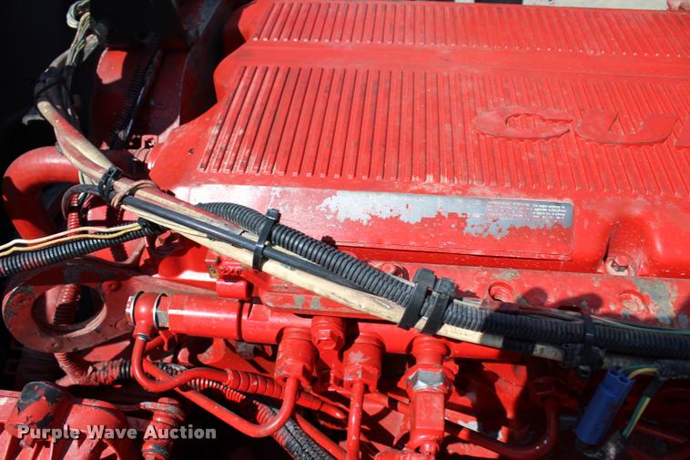 image for item L1921 2013 Peterbilt 389 semi truck