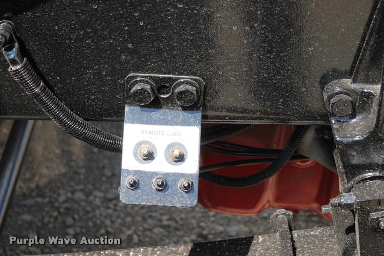 image for item L1921 2013 Peterbilt 389 semi truck