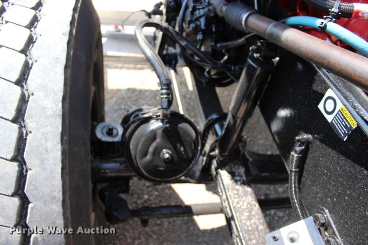 image for item L1921 2013 Peterbilt 389 semi truck