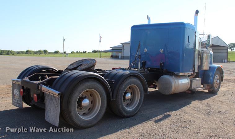 image for item L1952 1998 Peterbilt 379 semi truck
