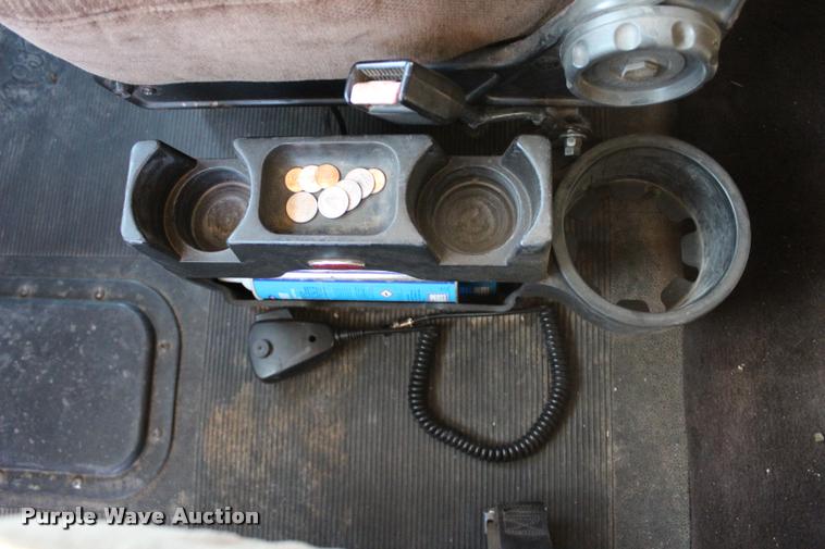 image for item L1952 1998 Peterbilt 379 semi truck