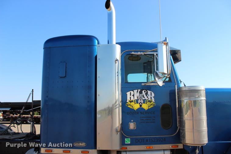 image for item L1952 1998 Peterbilt 379 semi truck
