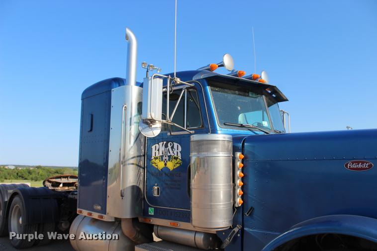 image for item L1952 1998 Peterbilt 379 semi truck