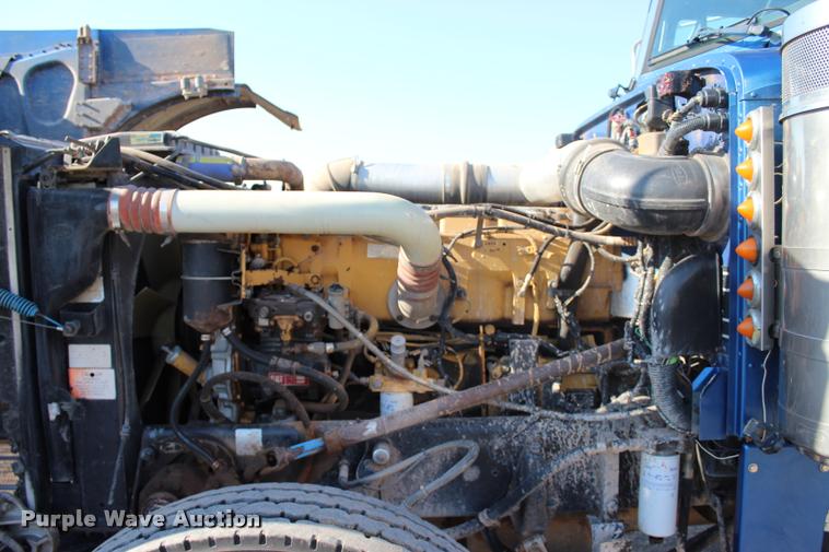 image for item L1952 1998 Peterbilt 379 semi truck