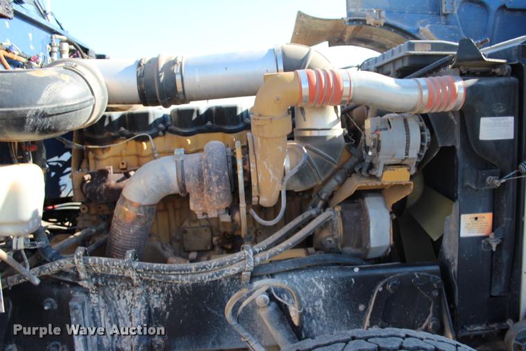 image for item L1952 1998 Peterbilt 379 semi truck