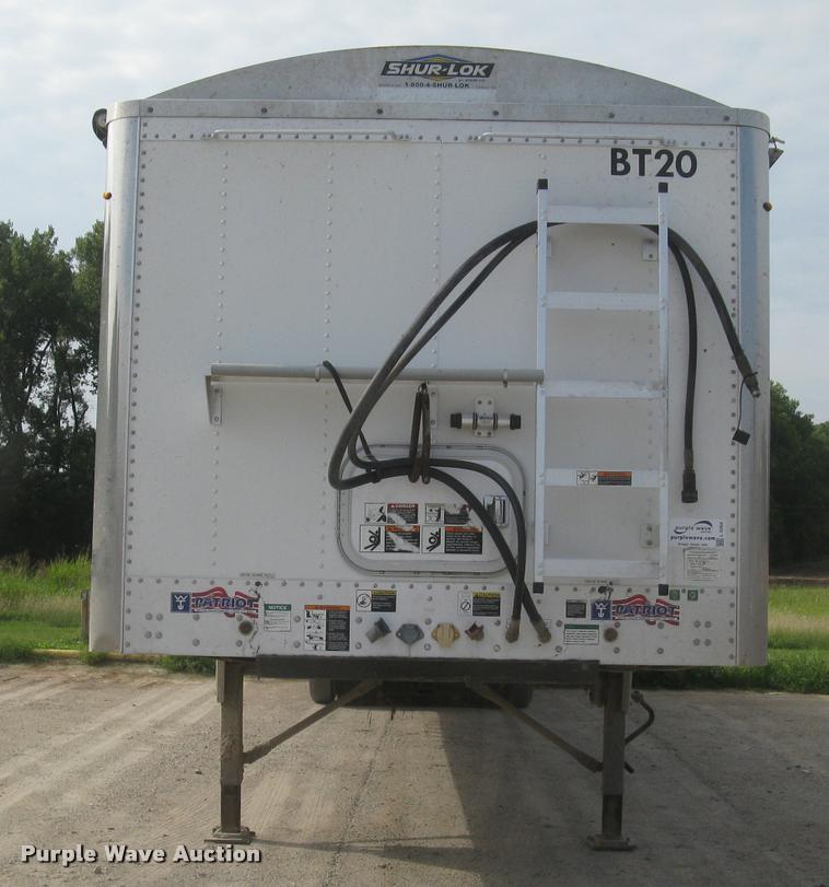 image for item L2264 2012 Wilson DWBT-650 belt trailer