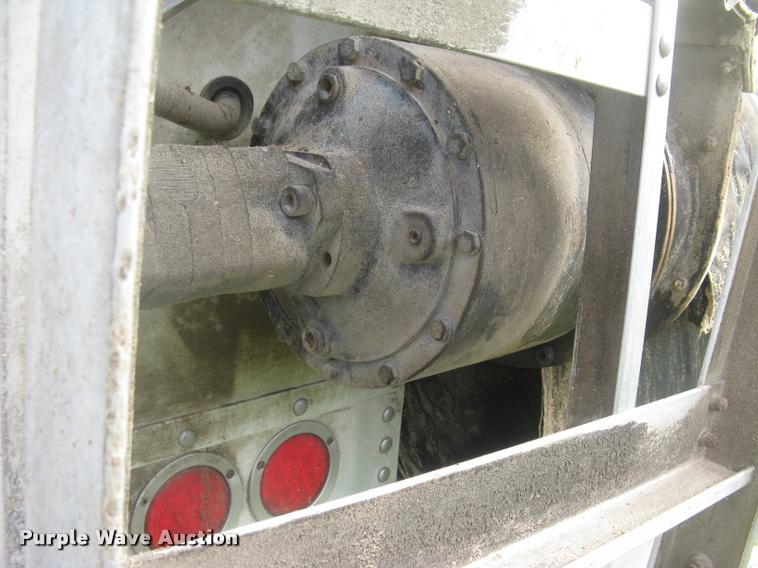 image for item L2264 2012 Wilson DWBT-650 belt trailer