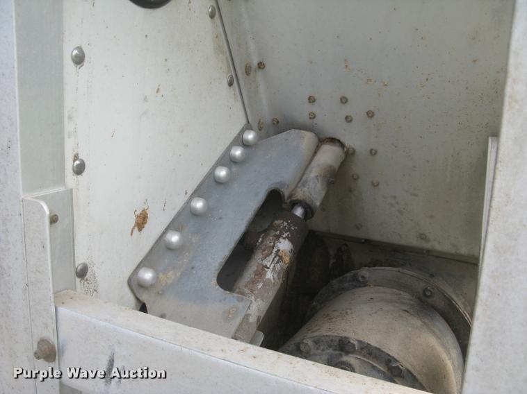 image for item L2264 2012 Wilson DWBT-650 belt trailer