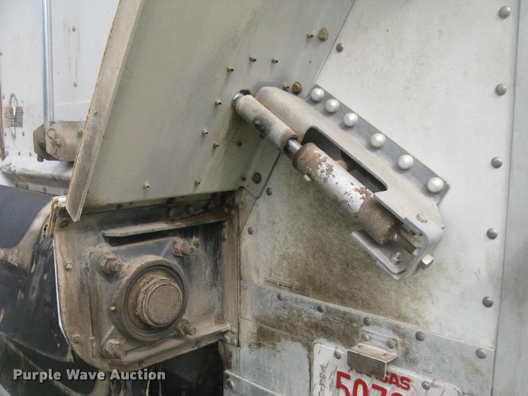 image for item L2264 2012 Wilson DWBT-650 belt trailer
