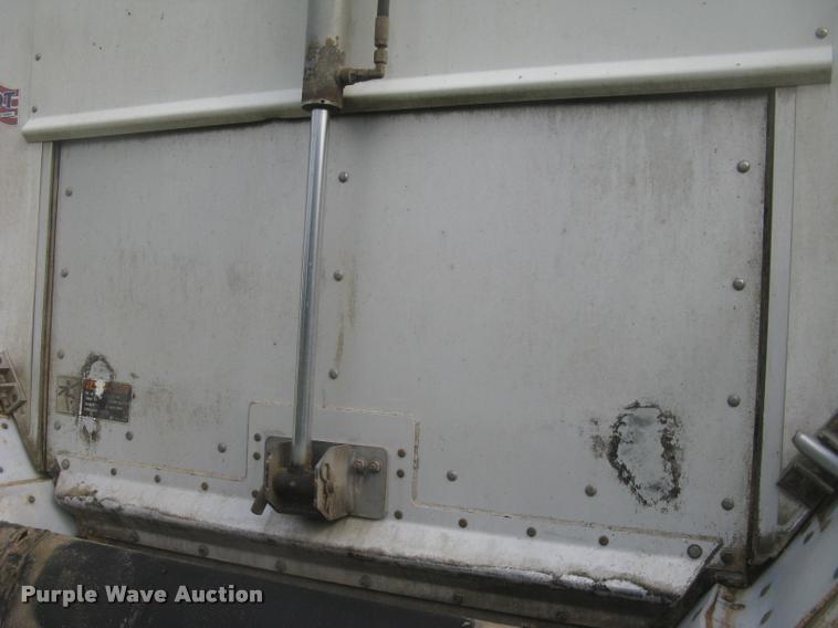image for item L2264 2012 Wilson DWBT-650 belt trailer