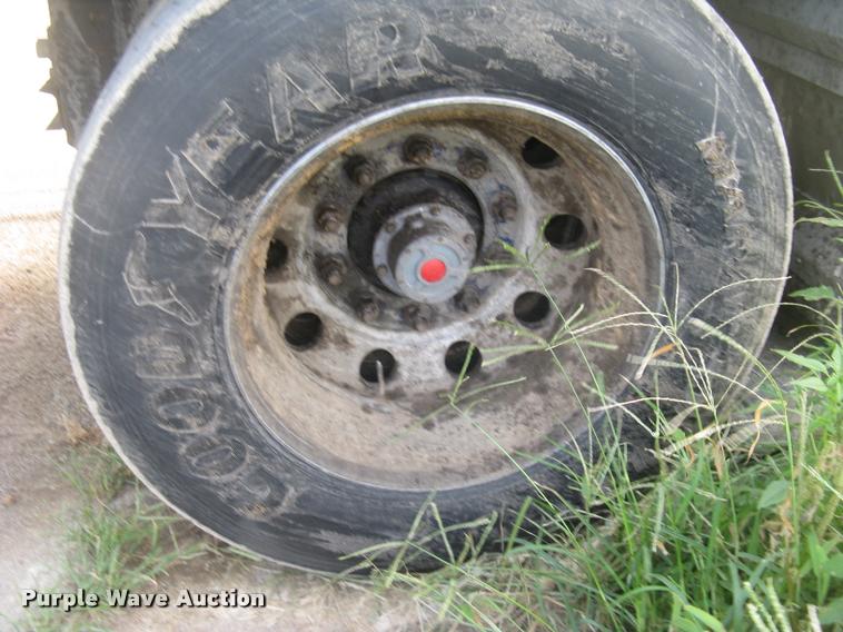 image for item L2264 2012 Wilson DWBT-650 belt trailer