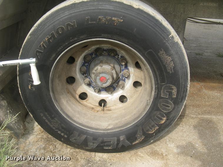 image for item L2264 2012 Wilson DWBT-650 belt trailer