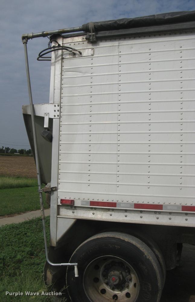 image for item L2264 2012 Wilson DWBT-650 belt trailer