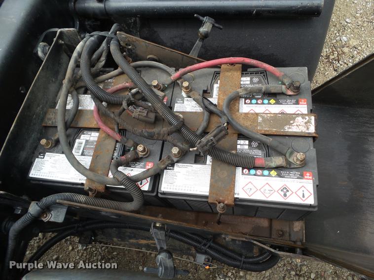 image for item L5630 2005 International TranStar 8600 semi truck