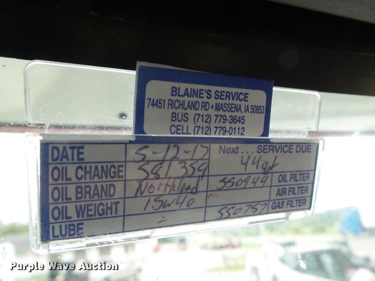 image for item L5630 2005 International TranStar 8600 semi truck