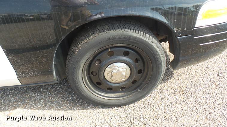 image for item DB3379 2010 Ford Crown Victoria Police Interceptor