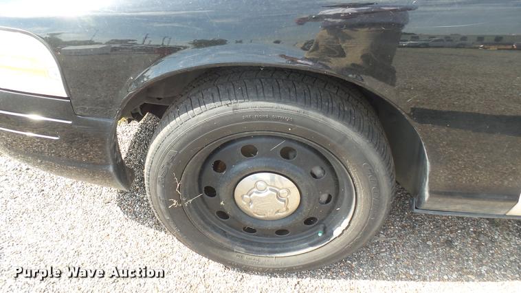 image for item DB3383 2011 Ford Crown Victoria Police Interceptor