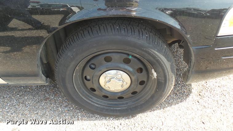 image for item DB3383 2011 Ford Crown Victoria Police Interceptor