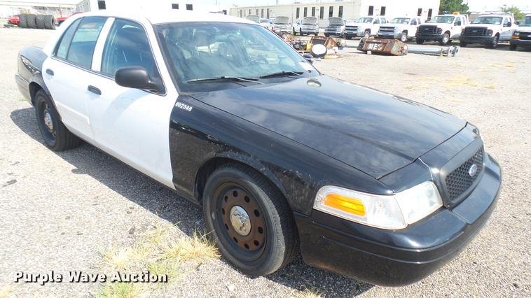 image for item DB3384 2011 Ford Crown Victoria Police Interceptor