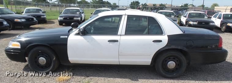 image for item DB3384 2011 Ford Crown Victoria Police Interceptor