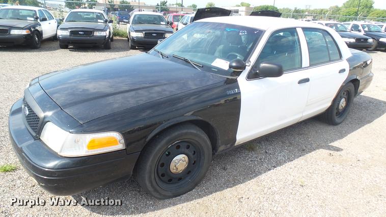 image for item DB3385 2010 Ford Crown Victoria Police Interceptor