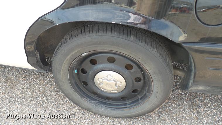 image for item DB3385 2010 Ford Crown Victoria Police Interceptor