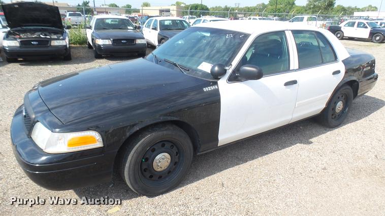 image for item DB3386 2011 Ford Crown Victoria Police Interceptor