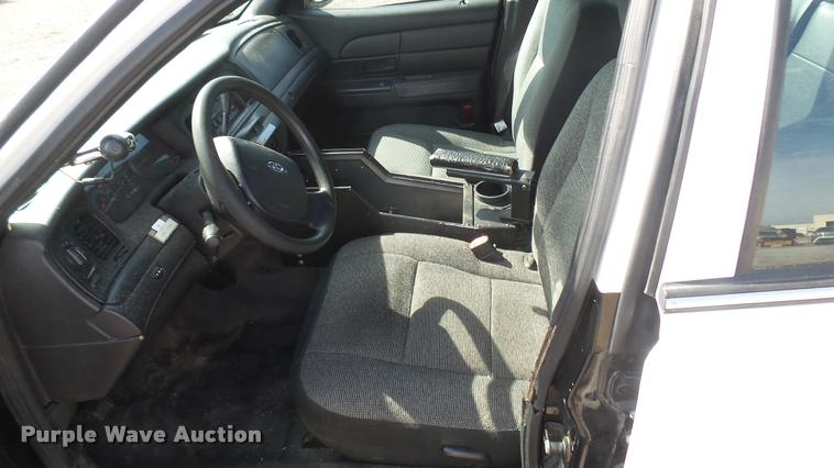 image for item DB3389 2010 Ford Crown Victoria Police Interceptor