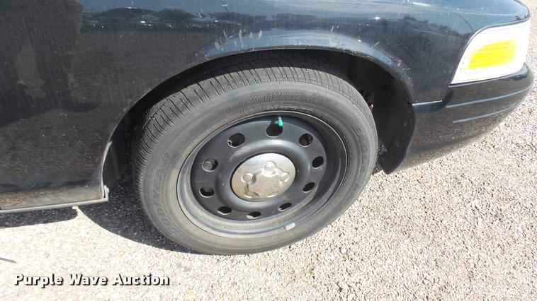 image for item DB3390 2011 Ford Crown Victoria Police Interceptor